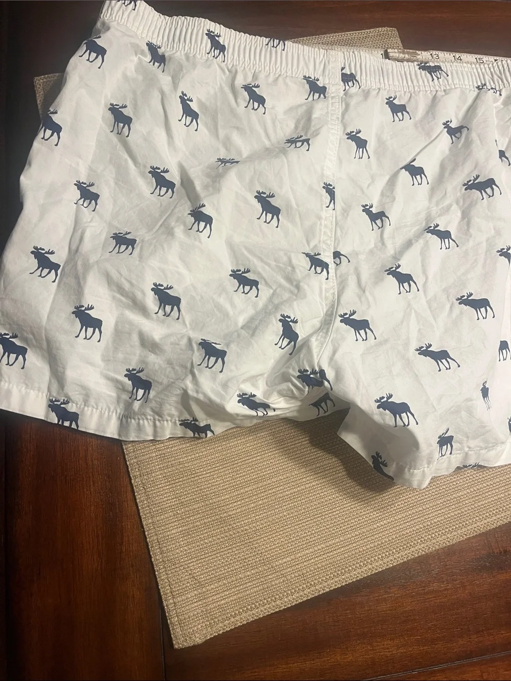 Lot 100 Abercrombie & Fitch White Boxer Shorts with Navy Moose Motif